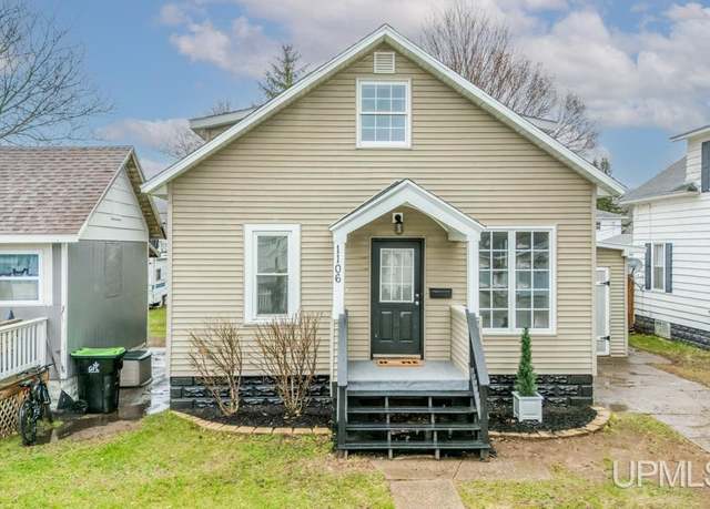Property at 1106 W B St, Iron Mountain, MI 49801, 4 beds, 1.5 baths