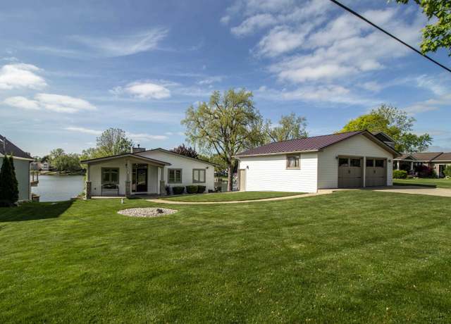 Property at 13496 S Horrell Rd, Fenton, MI 48430, 3 beds, 2 baths