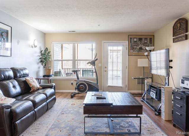 Property at 1533 WEATHERSTONE Dr, Ann Arbor, MI 48108 3361, 2 beds, 2 baths