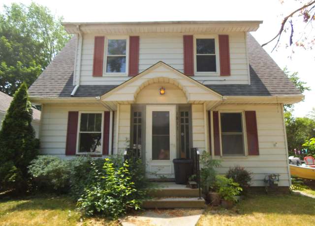 Property at 1811 Allegan St, Saginaw, MI 48602, 3 beds, 1 bath