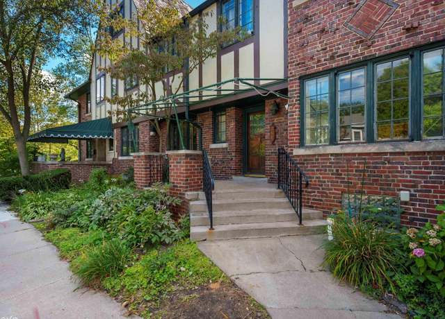 Property at 267 Roosevelt Pl, Grosse Pointe, MI 48230, 6 beds, 3.5 baths
