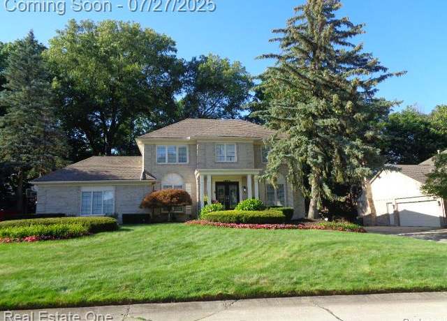 Property at 38926 Plumbrook Dr, Farmington Hills, MI 48331 2973, 4 beds, 2.5 baths