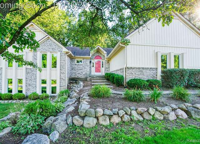 Property at 9516 Placid Way, Howell, MI 48843 9072, 4 beds, 3 baths