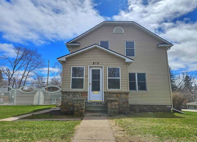 Property at 815 Wells St, Iron Mountain, MI 49801, 3 beds, 2 baths