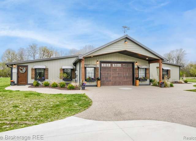 Property at 6179 W CARPENTER Rd, Flushing, MI 48433, 4 beds, 1.5 baths
