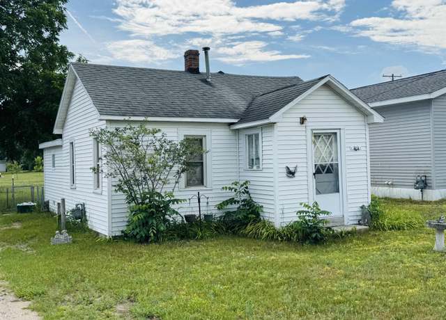 Property at 404 Donnelly St, Cadillac, MI 49601, 2 beds, 1 bath