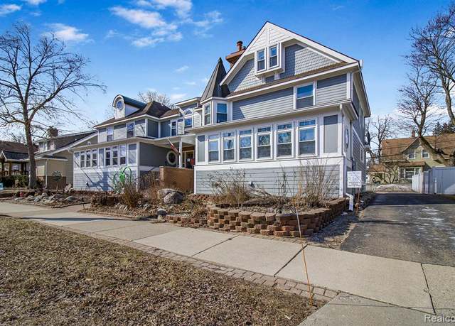 Property at 910 S WASHINGTON Ave, Royal Oak, MI 48067 3216