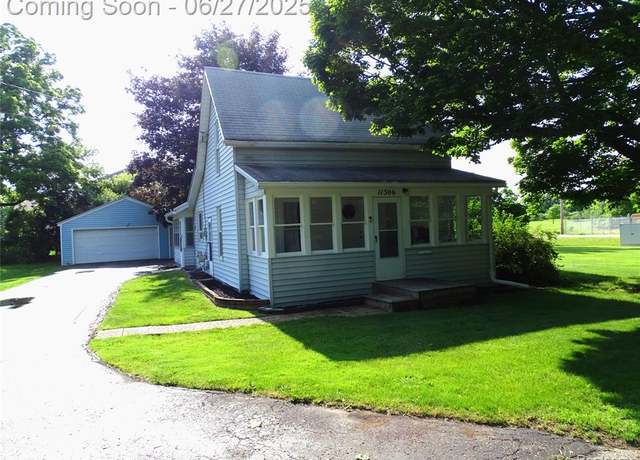 Property at 11306 West St, Grand Blanc, MI 48439 1237, 3 beds, 2 baths
