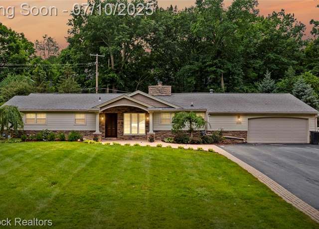 Property at 2220 Klingensmith Rd, Bloomfield Hills, MI 48302 0235, 3 beds, 2.5 baths