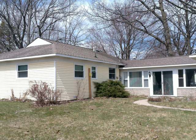 Property at 303 Flora Ave, Houghton Lake, MI 48629-9416, 3 beds, 1.5 baths