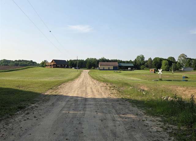 Property at 2056 Ridge Rd, Gladwin, MI 48624, 2 beds, 2 baths