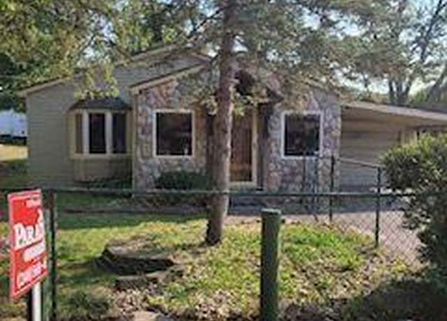 Property at 321 LONGSPUR Ln, Commerce, MI 48382 4045, 2 beds, 1.5 baths