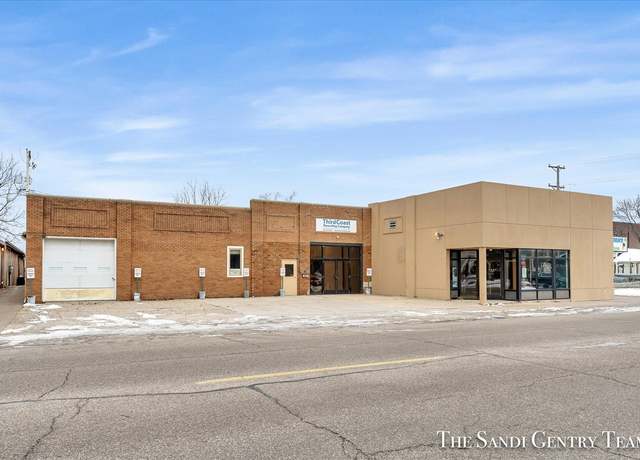 Property at 1447 Washington Ave, Grand Haven, MI 49417-1631