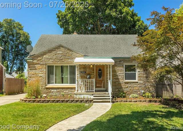 Property at 23121 Roanoke Ave, Oak Park, MI 48237 2350, 3 beds, 1 bath