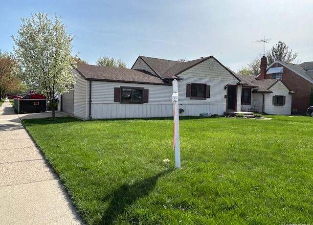 Property at 19852 Martin Rd, Saint Clair Shores, MI 48081 1052, 3 beds, 2 baths