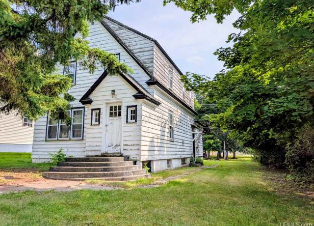 Property at 212 Diamond St, Iron River, MI 49935, 3 beds, 2 baths