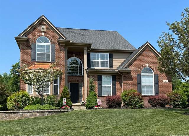 Property at 23677 Prescott Ln, South Lyon, MI 48178 8237, 4 beds, 3.5 baths