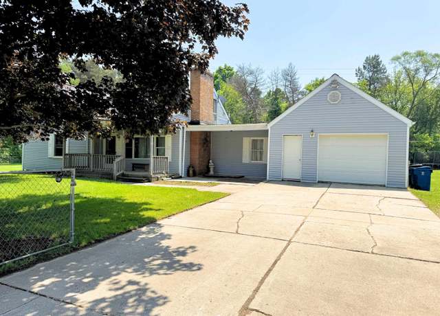 Property at 10073 Mcafee Dr, Montrose, MI 48457, 4 beds, 1 bath