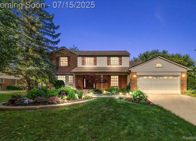 Property at 4516 Cahill Dr, Troy, MI 48098 4486, 4 beds, 2.5 baths