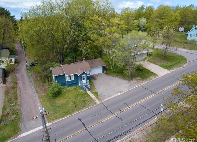 Property at 245 Lincoln Ave, Marquette, MI 49855, 1 bed, 1 bath