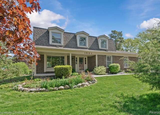 Property at 1501 DEERHURST Ln, Rochester Hills, MI 48307 3324, 4 beds, 2.5 baths