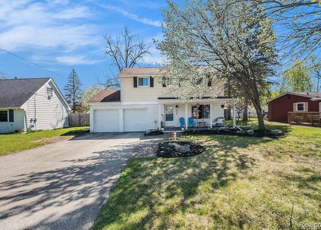 Property at 638 Franklin St, Linden, MI 48451 9052, 4 beds, 2.5 baths