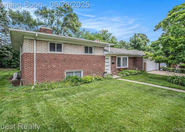 Property at 181 S Josephine Ave, Pontiac, MI 48341 1840, 3 beds, 2 baths