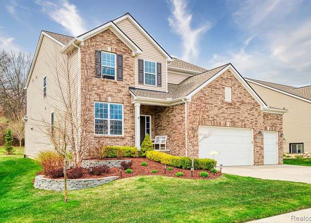Property at 9730 WILLOW OAK Dr, Brighton, MI 48116 6731, 4 beds, 2.5 baths