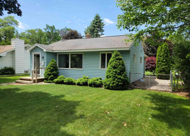 Property at 414 Davis St Lot : 159, Traverse City, MI 49686, 4 beds, 1.5 baths