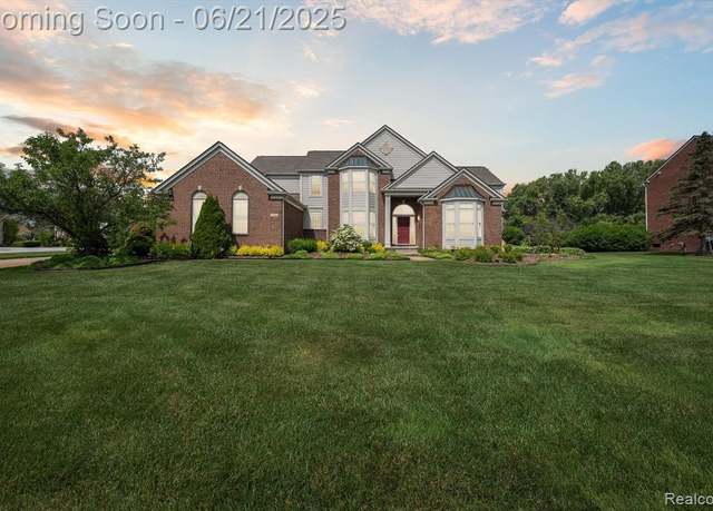 Property at 11201 Fellows Creek Dr, Plymouth, MI 48170 6359, 4 beds, 3.5 baths