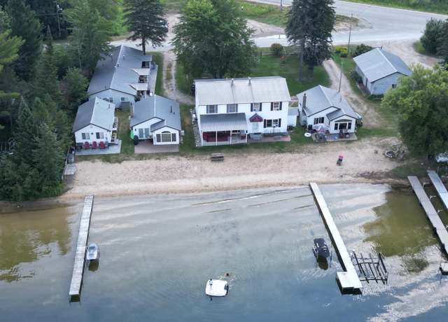 Property at 4029 E Shore Dr NE #3, Kalkaska, MI 49646, 3 beds, 1.5 baths