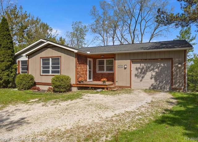 Property at 2110 FOSS St, Ann Arbor, MI 48103 2402, 3 beds, 2 baths