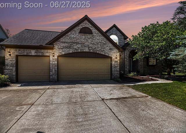 Property at 832 Townsend Dr, South Lyon, MI 48178 1880, 5 beds, 3.5 baths