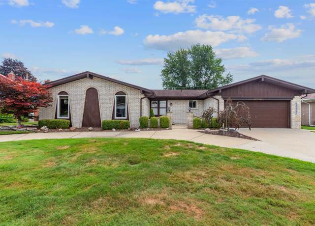 Property at 37364 Pocahontas Dr, Clinton Township, MI 48036, 3 beds, 1.5 baths