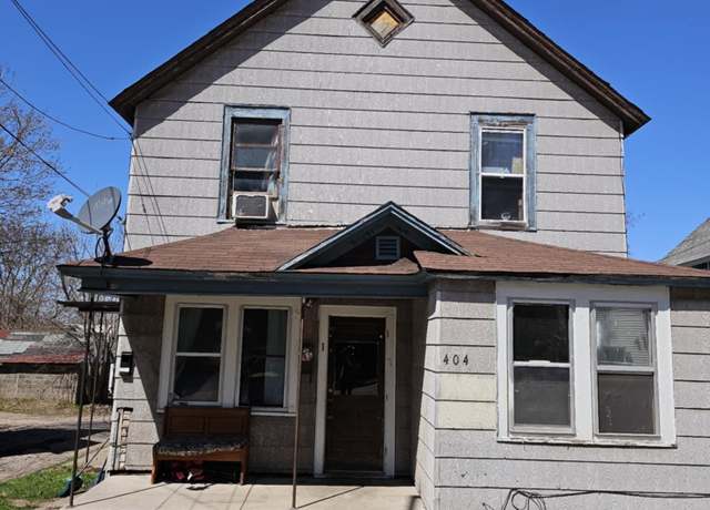 Property at 404 5th St, Iron Mountain, MI 49801, 4 beds, 2 baths