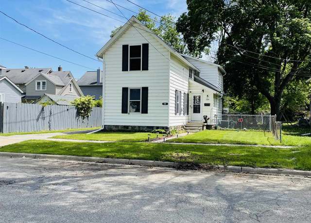 Property at 326 N Oak St, Owosso, MI 48867, 3 beds, 1.5 baths