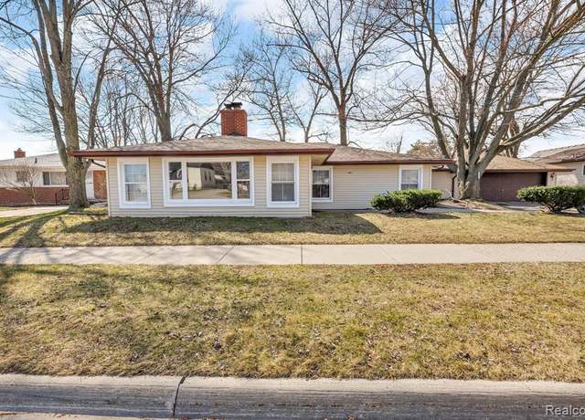 Property at 22810 E 13 Mile Rd, Saint Clair Shores, MI 48082 1391, 3 beds, 1 bath
