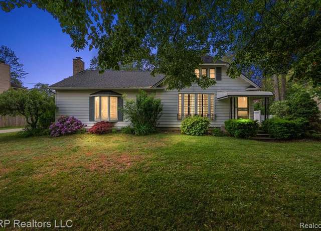 Property at 37837 Townhall St, Harrison Twp, MI 48045 5516, 4 beds, 2 baths