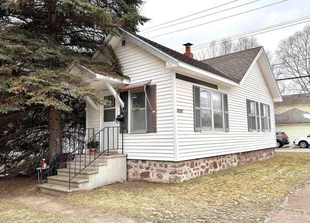 Property at 211 Fulton St, Kingsford, MI 49802, 2 beds, 1 bath