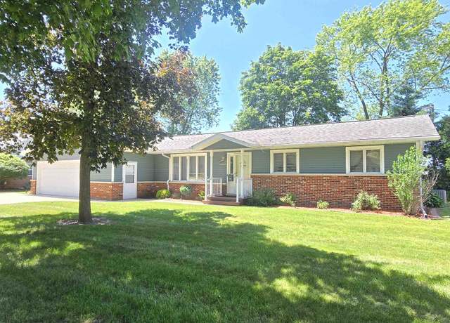 Property at 1704 S Kiesel St, Bay City, MI 48706, 4 beds, 2 baths