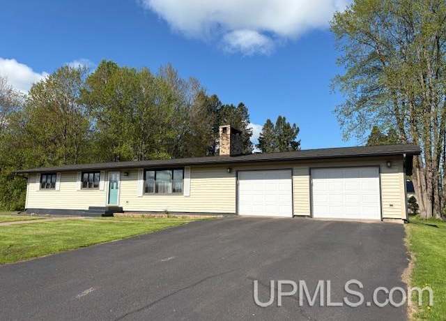 Property at 725 N Luxmore St, Ironwood, MI 49938, 3 beds, 2 baths