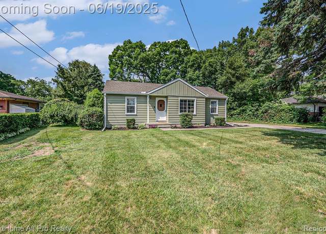 Property at 36551 Parkdale St, Livonia, MI 48150 2586, 3 beds, 1 bath