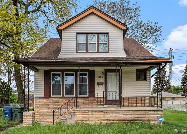 Property at 1654 CHANDLER Ave, Lincoln Park, MI 48146 2108, 5 beds, 2 baths