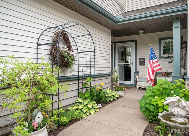 Property at 1229 Lakeshore Park Pl #47, Marquette, MI 49855, 3 beds, 3.5 baths
