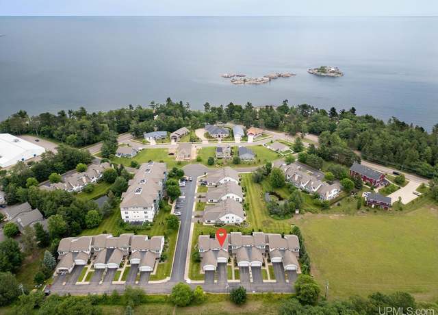 Property at 1229 Lakeshore Park Pl #47, Marquette, MI 49855, 3 beds, 3.5 baths