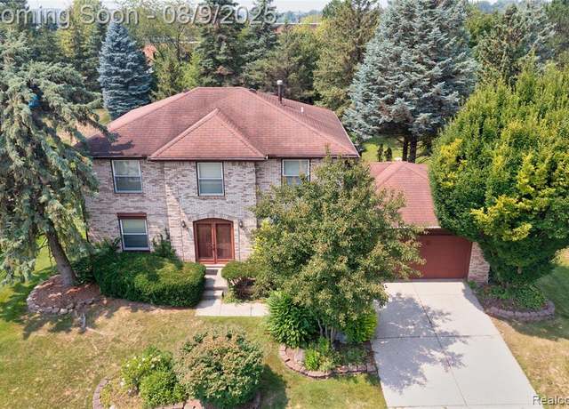 Property at 23823 Hickory Grove Ln, Novi, MI 48375 3163, 4 beds, 2.5 baths