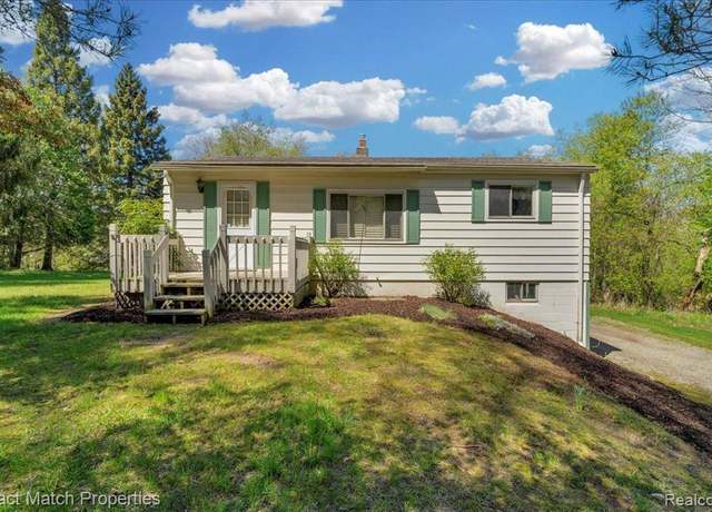 Property at 125 N SASHABAW Rd, Ortonville, MI 48462 8965, 2 beds, 1 bath