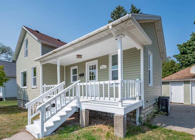 Property at 2312 13th Ave, Menominee, MI 49858, 3 beds, 1 bath