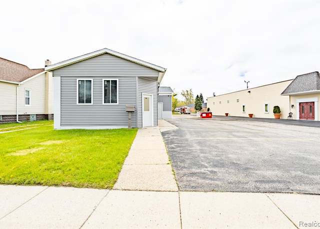 Property at 1612 LAPEER Ave, Port Huron, MI 48060 4150