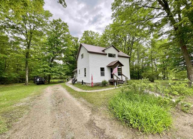 Property at 11 Cooks School Rd, Cooks, MI 49817, 3 beds, 1 bath